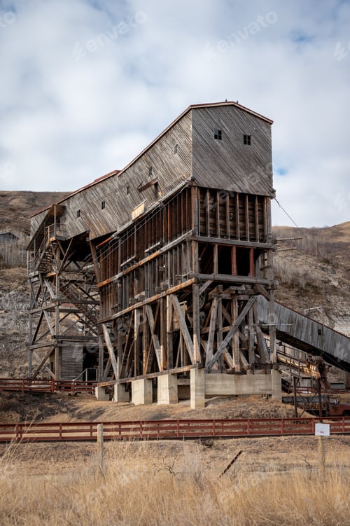 Preview: View Of The Atlas Coal Mine Historic Site In The Alberta Badlands.