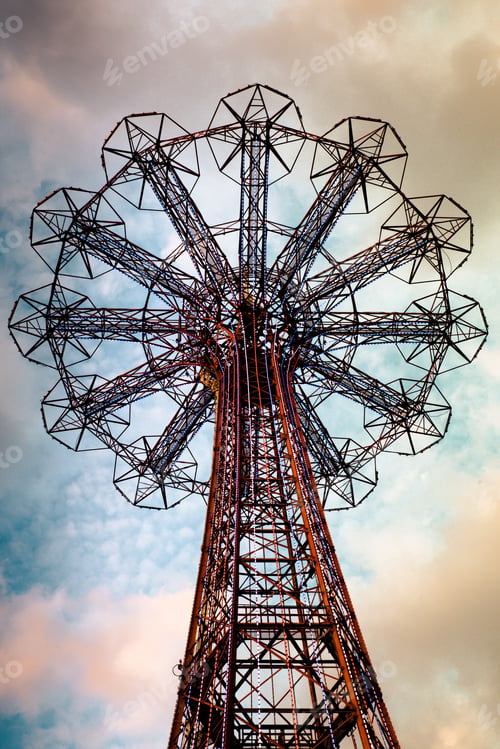Preview: Historic Parachute Jump Amusement Park Ride At The Coney Island Boardwalk In Brooklyn, New York City