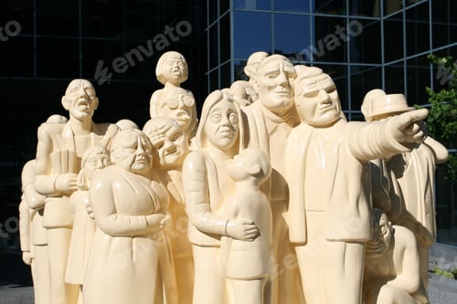 Preview: Butter People Statue