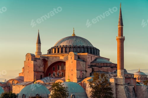 Preview: Hagia Sophia At Sunset With Clear Sky, Turkey