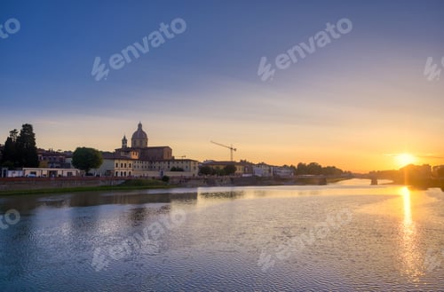 Preview: Florence, Along The Arno River, In The Tuscany Region Of Italy.