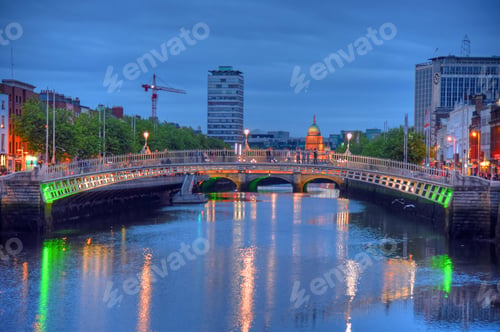Preview: Ha Penny Bridge In Dublin, Ireland