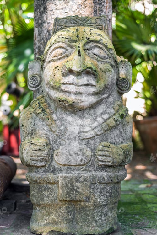 Preview: Ancient Pre-Columbian Statue In Cartagena, Colombia