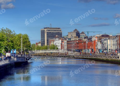 Preview: Ha Penny Bridge In Dublin, Ireland