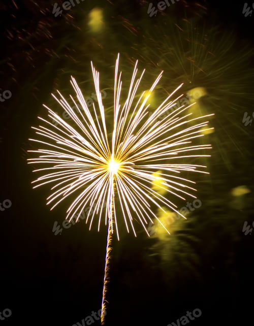 Preview: A Firework Display That Resembles A Shooting Star.