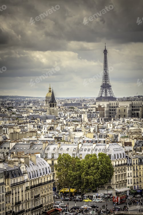Preview: View On Eiffel Tower With Dramatic Clouds ,Paris, France