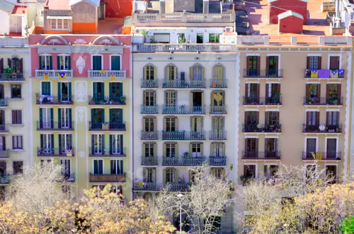 Preview: View Of Colorful Buildings With The Classic European Architecture In Barcelona, Spain