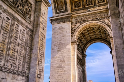 Preview: A View Of The Arc De Triomphe Located In Paris, France.