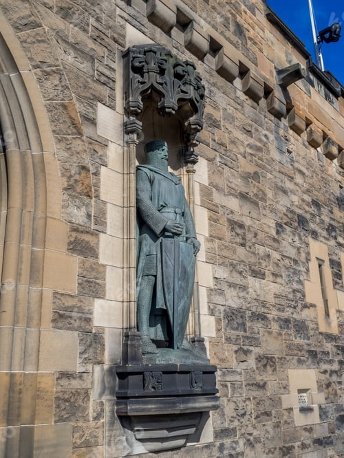Preview: Edinburgh, Scotland - July 29: William Wallace Statue At Entrance To Edinburgh Castle On July 29