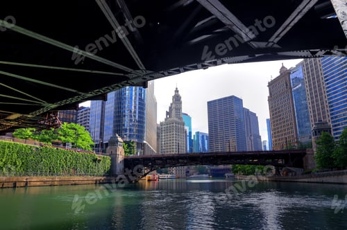 Preview: Chicago, Illinois Architecture And Skyline Along The Chicago River.