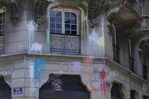 Preview: Old And Dirty Building In Downtown Of Sao Paulo, Brazil