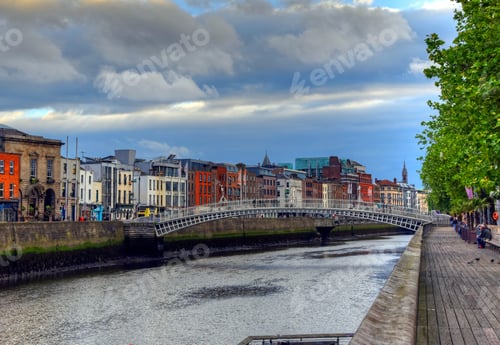 Preview: Ha Penny Bridge In Dublin, Ireland