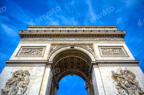 Preview: A View Of The Arc De Triomphe Located In Paris, France.