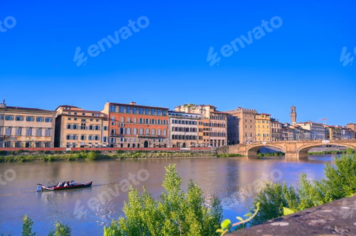 Preview: A View Along The Arno River In Florence, Italy.