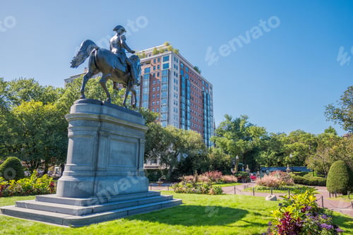 Preview: Boston Usa Public Garden, Common Frog Pond And City Skyline.