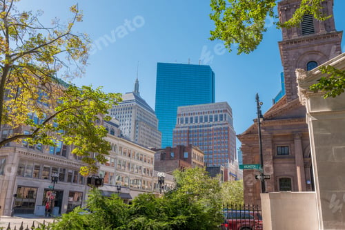Preview: Boston Usa Public Garden, Common Frog Pond And City Skyline.