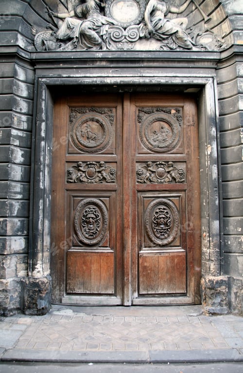 Preview: Paris Temple Door Jewish Section