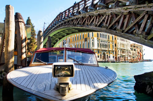 Preview: Wide Shot Of A Boat Moored In The Grand Canal Under The Bridge At Ponte Dell 'Accademia, Venice