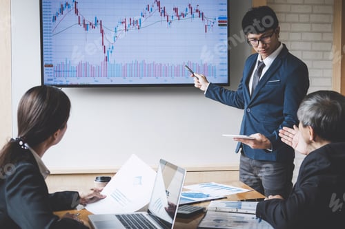 Preview: Business People Are Working In Office, Presentation In Front Of Boss, Businessman Leader