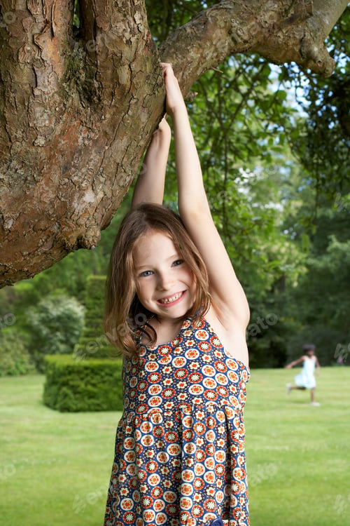Preview: Kids In Garden
