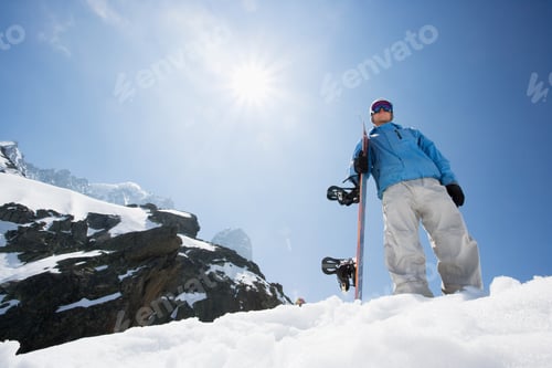 Preview: Image Of Snowboarder