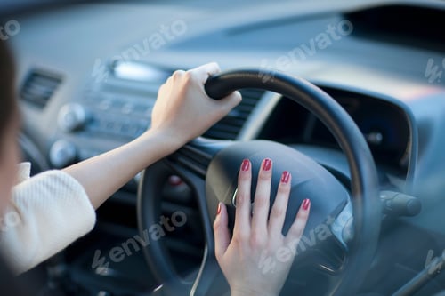 Preview: Cropped View Of Young Businesswoman'S Hands Pressing Car Horn