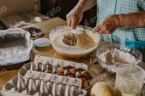 Preview: Preparing Cakes And Pastries At Home