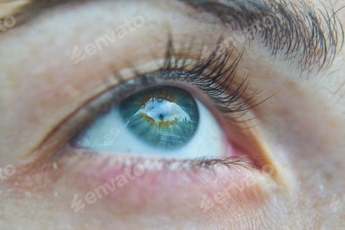 Preview: Blue Eye