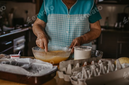 Preview: Preparing Cakes And Pastries At Home