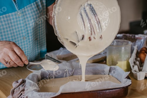 Preview: Preparing Cakes And Pastries At Home