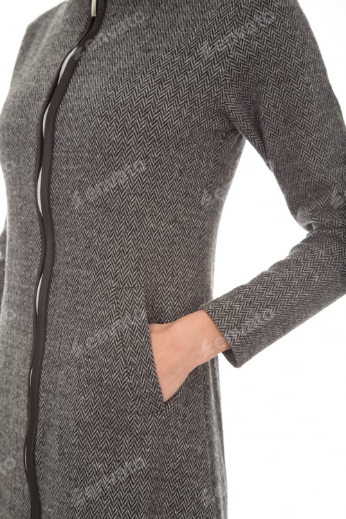 Preview: Woman Sweater Shoot In Studio