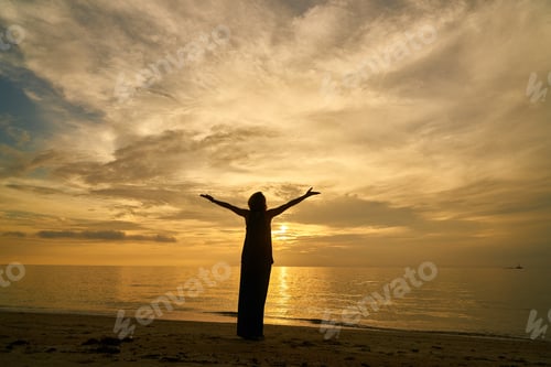 Preview: Yoga Woman