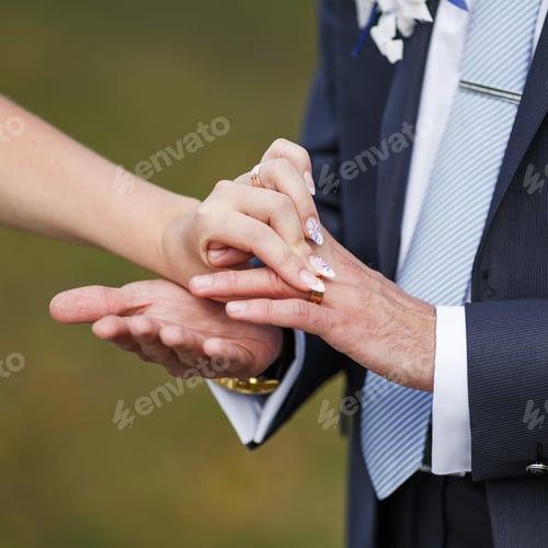 Preview: Acting Propose To Bride On The Wedding, Golden Rings