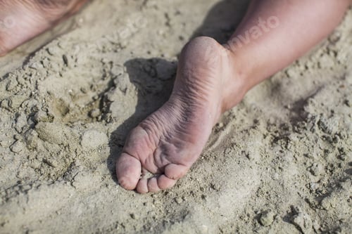 Preview: Women'S Legs On The Beach