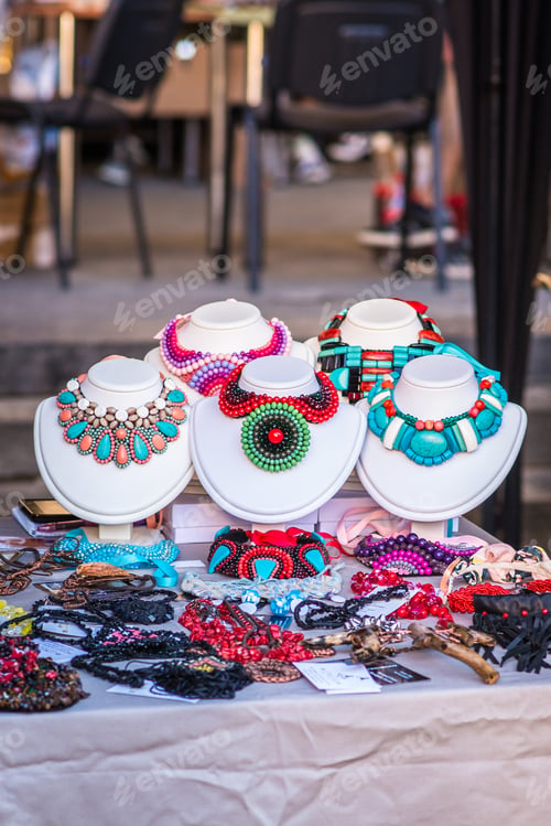 Preview: Colored Beads On White Stands