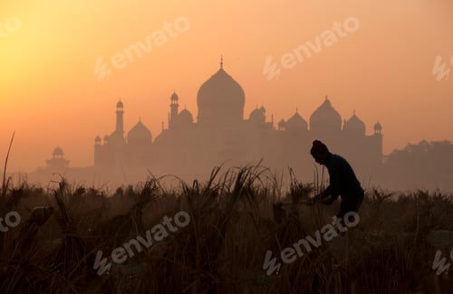 Preview: Taj Mahal at sunrise on the Yamuna River