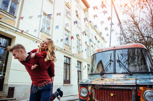 Preview: Couple enjoying outdoors in a urban surroundings