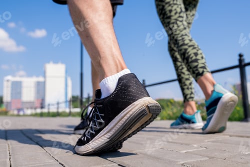 Preview: Couple Running, Closeup