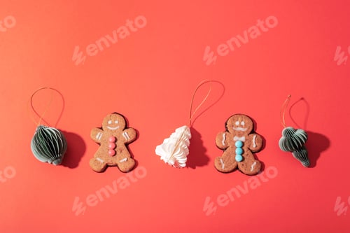 Preview: Christmas gingerbread cookies and holiday decorations