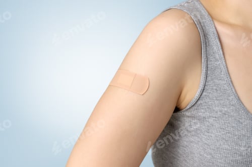 Preview: Plaster on female arm
