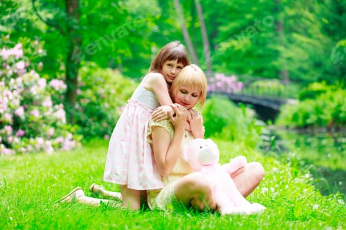 Preview: Young mother and little gith have a rest