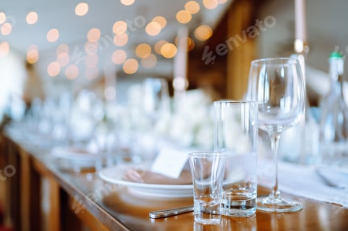 Preview: Beautiful table setting for a party, wedding reception or other festive event. Banquet setting.