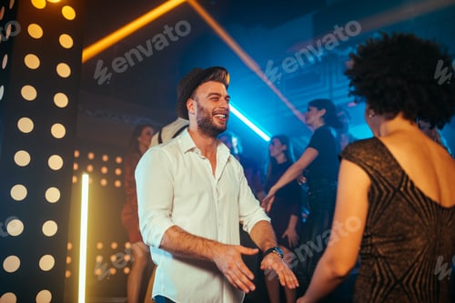Preview: Taking their love to the dance floor