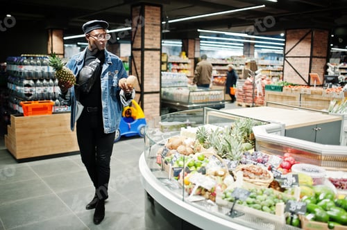 Preview: Black beret men