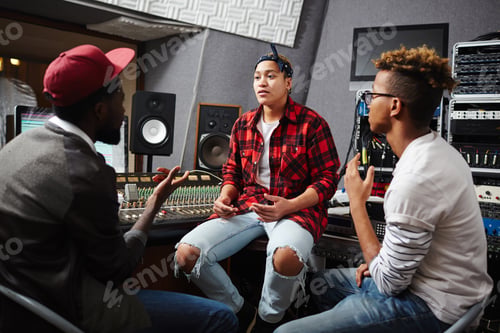 Preview: Talk in studio
