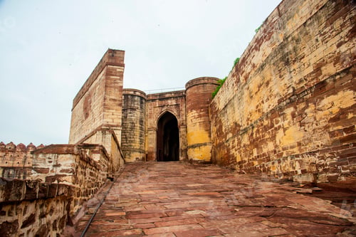 Preview: Exterior view of the 15th century Mehrangarh Fortress in Jodhpur, India.