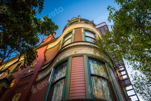 Preview: Victorian Houses In San Francisco, California.