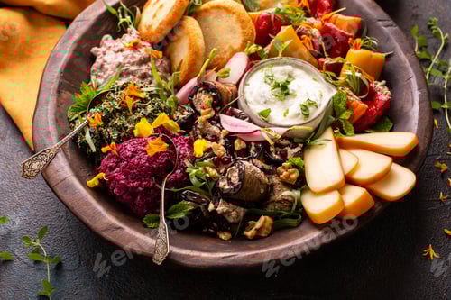 Preview: Vegetarian appetizers Georgian cuisine, bread, dips and cheese