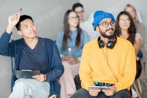 Preview: Students participating in discussion at master class