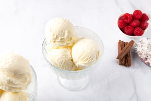 Preview: Vanilla Ice Cream Scoops